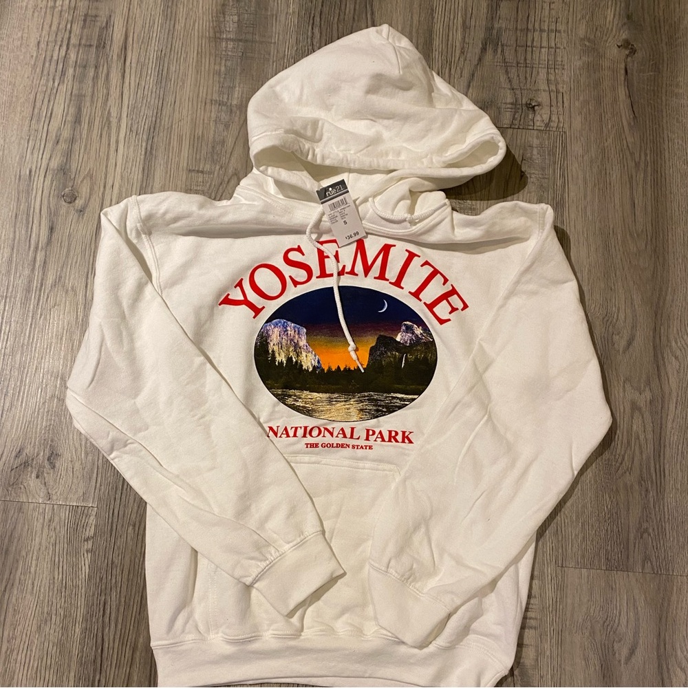 Men’s Rue21 white hoodie